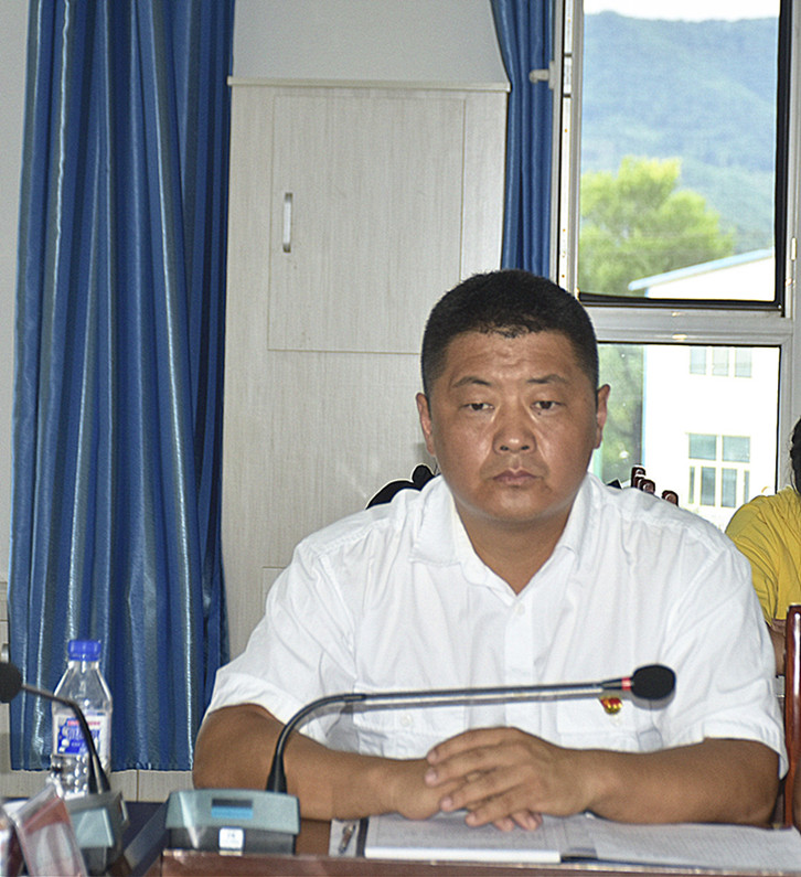 辦公室主任項(xiàng)海峰宣讀具體實(shí)施計(jì)劃內(nèi)容_副本.jpg
